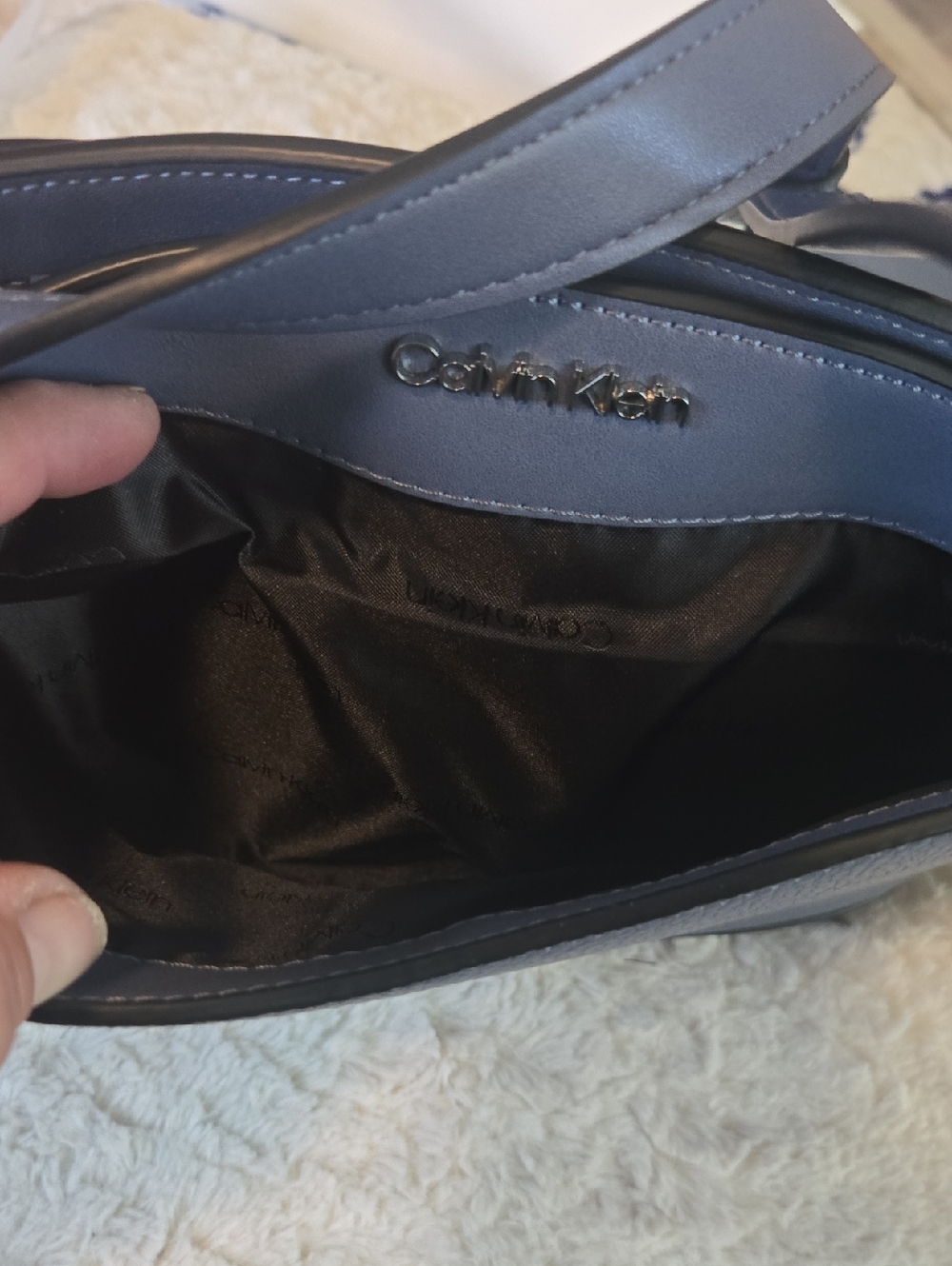 Calvin Klein Pebble Leather Crossbody Bag in Navy - Picture 6 of 9